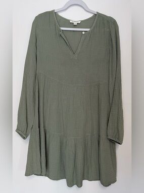 Lightweight Moss Green Women’s Dress